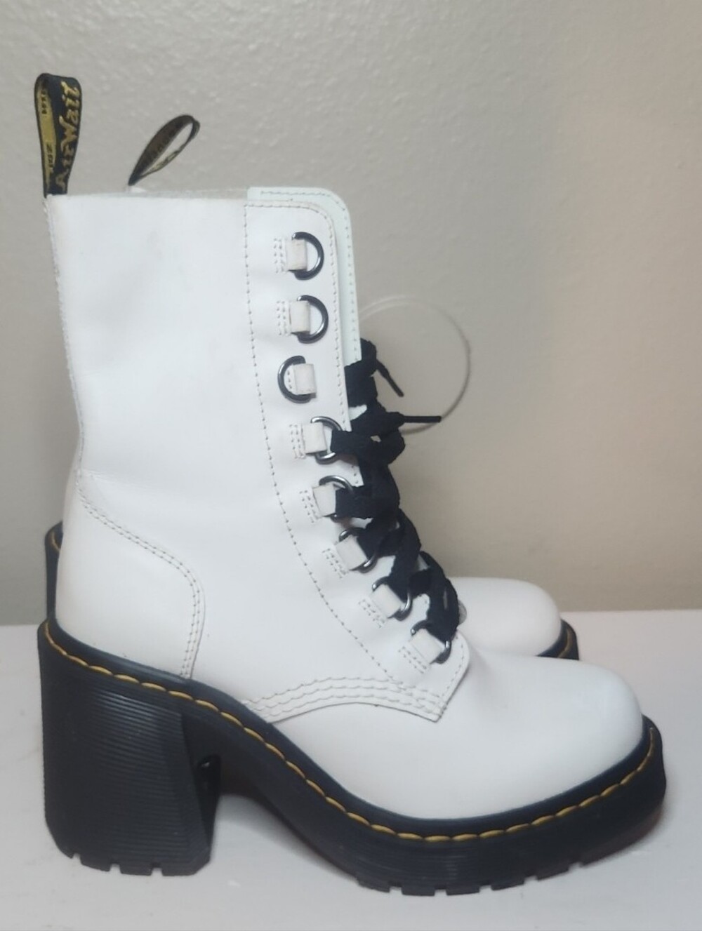 Size 7 Dr. Martens Women’s White Leather Platform Ankle Boots Round Toe Lace Up